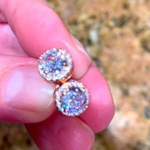 Absolutely stunning round brilliant cubic zirconia round rose gold new earrings.